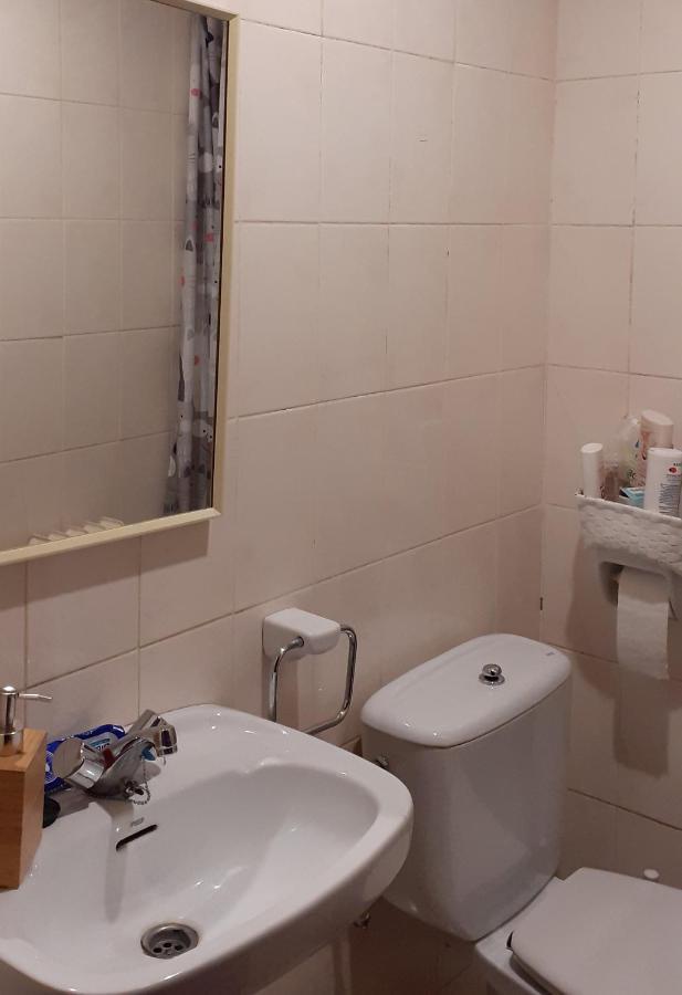 Habitación Doble Privada en Figueres Exterior foto